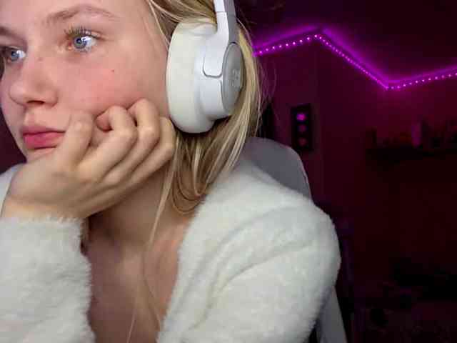 MilagroKailey webcam