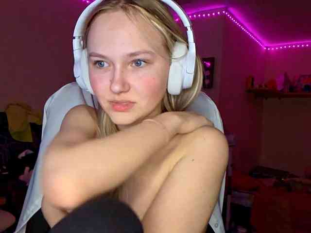 MilagroKailey webcam