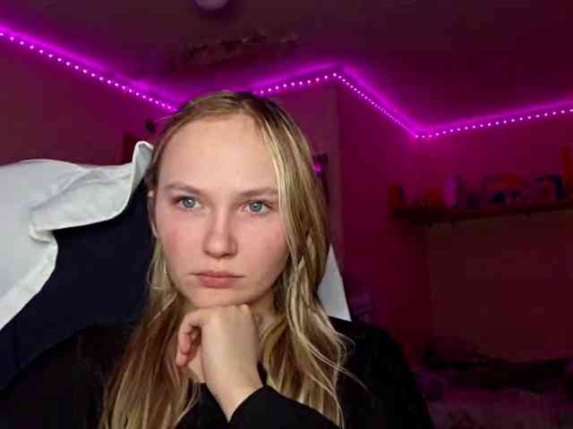 MilagroKailey webcam