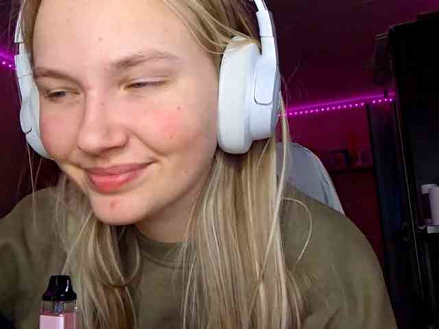 MilagroKailey webcam