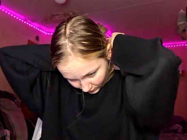 MilagroKailey webcam