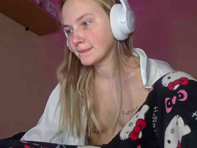 MilagroKailey webcam