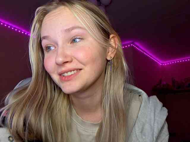 MilagroKailey webcam