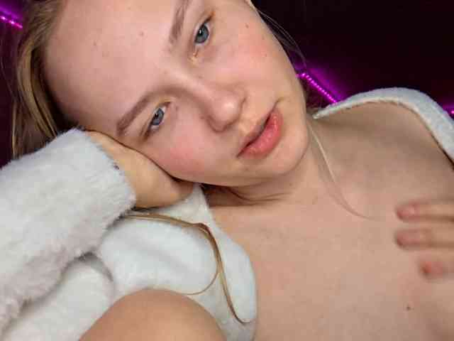 MilagroKailey webcam