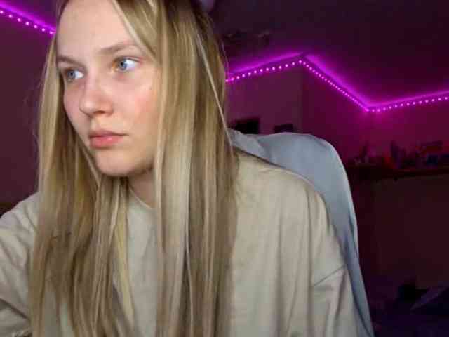 MilagroKailey webcam