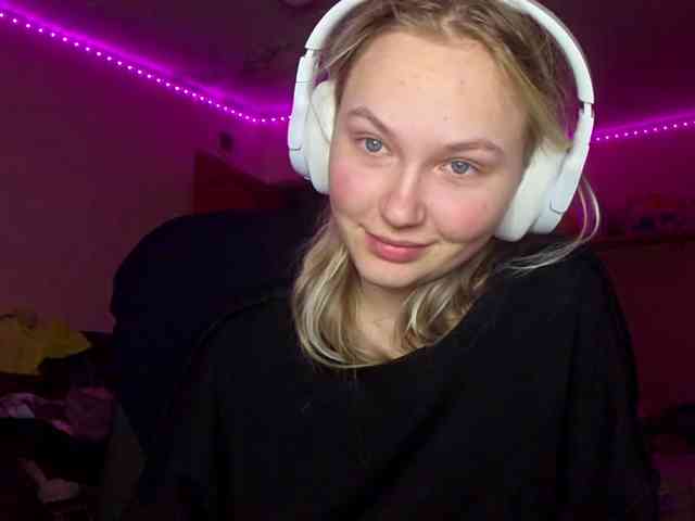 MilagroKailey webcam