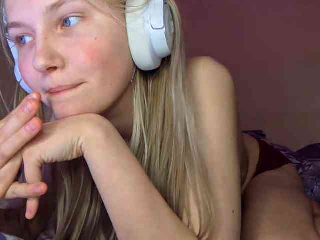 MilagroKailey webcam
