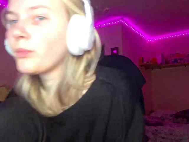 MilagroKailey webcam