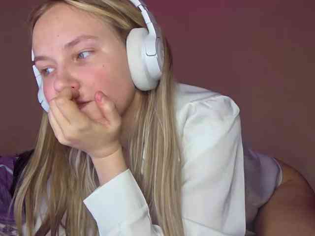 MilagroKailey webcam