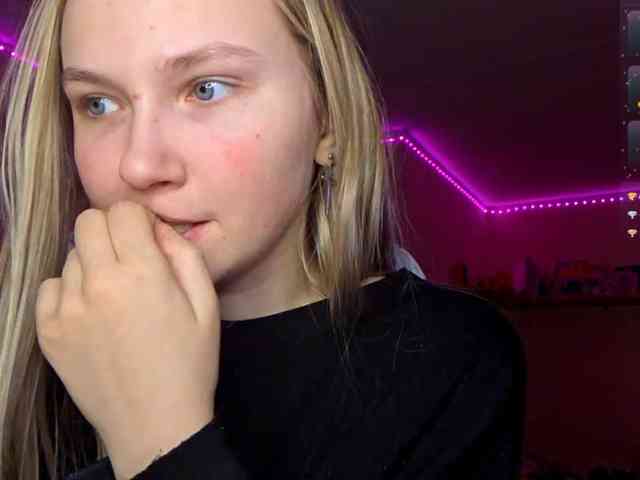 MilagroKailey webcam