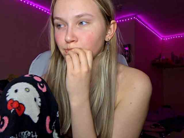 MilagroKailey webcam