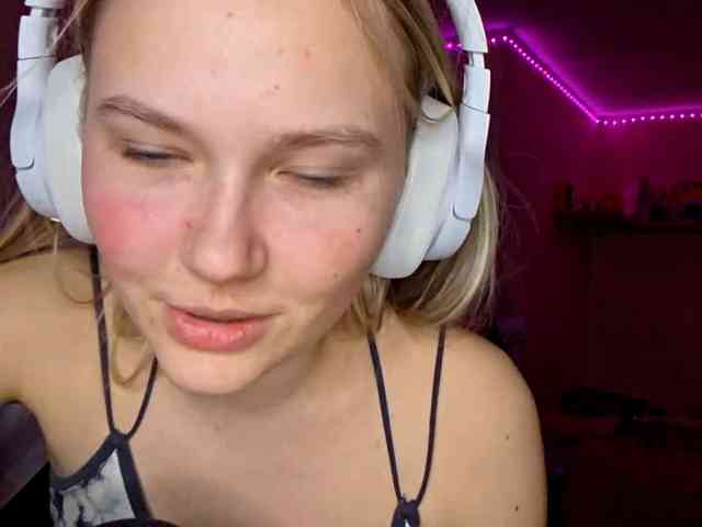 MilagroKailey webcam