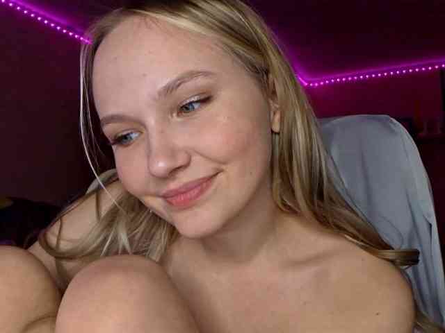 MilagroKailey webcam