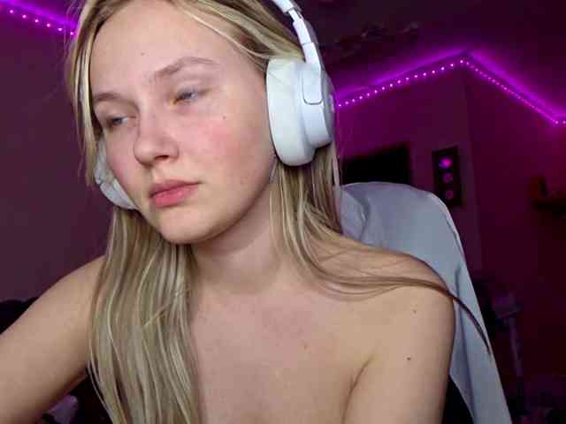 MilagroKailey webcam