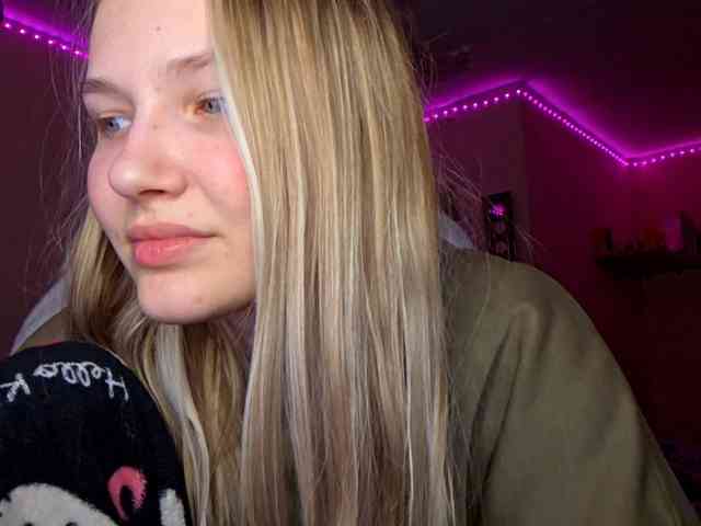 MilagroKailey webcam