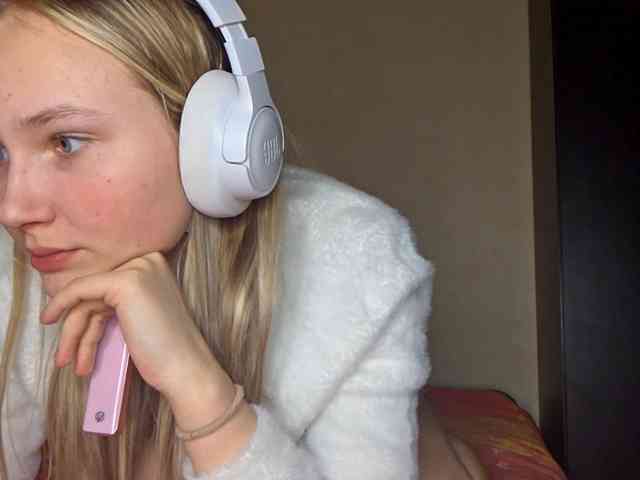 MilagroKailey webcam