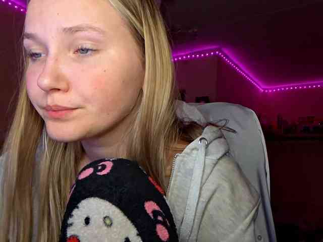 MilagroKailey webcam