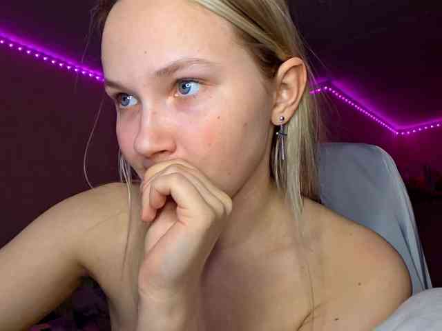 MilagroKailey webcam
