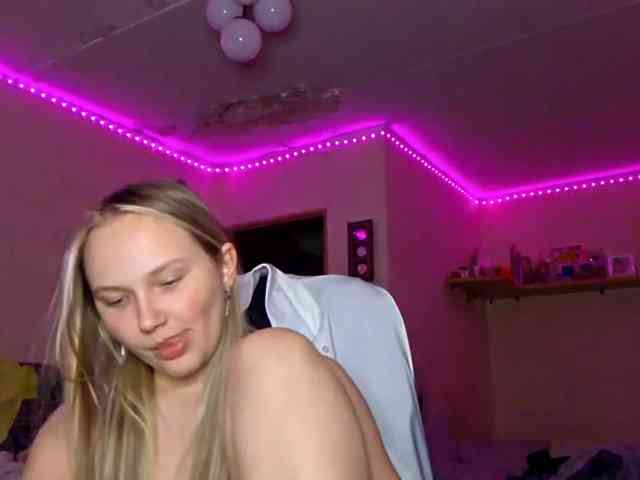 MilagroKailey webcam