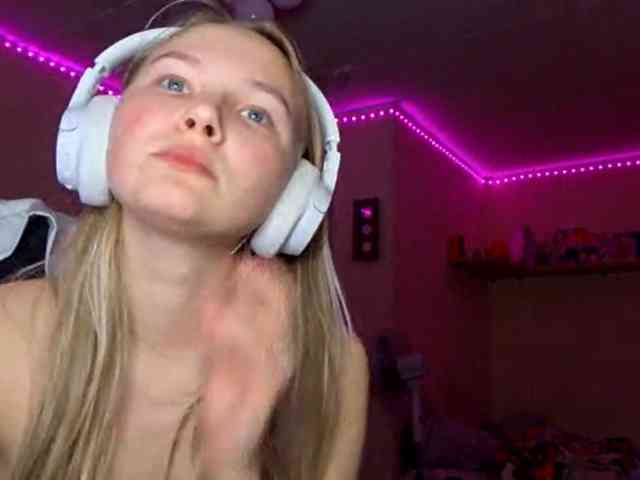 MilagroKailey webcam