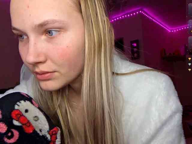 MilagroKailey webcam