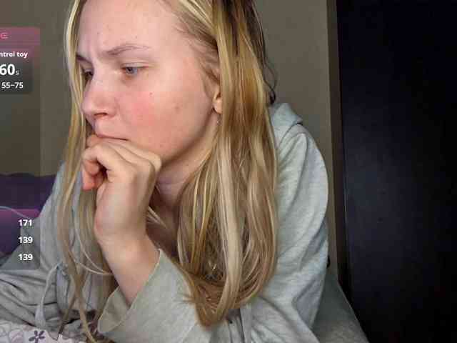 online webcam MilagroKailey