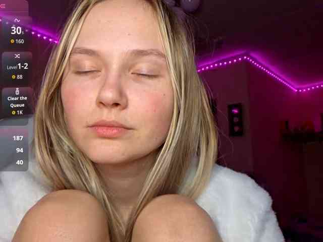 MilagroKailey webcam