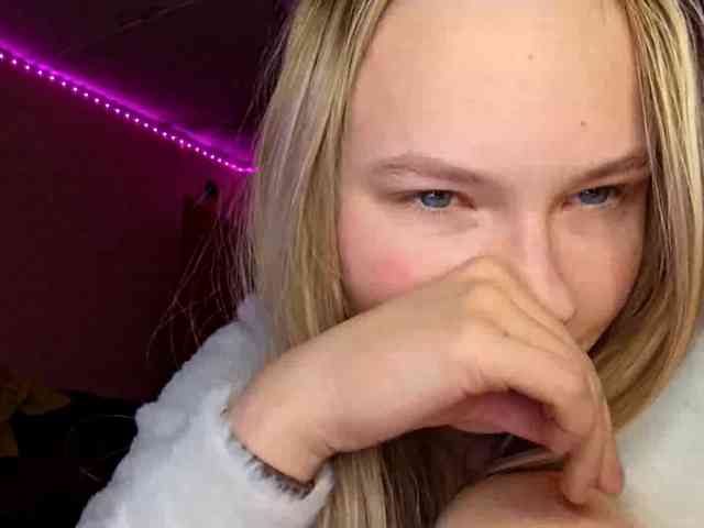 MilagroKailey webcam