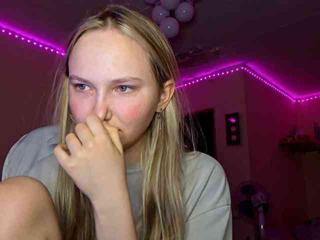 MilagroKailey webcam