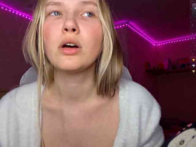 MilagroKailey webcam