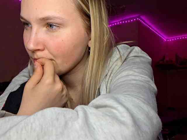 MilagroKailey webcam