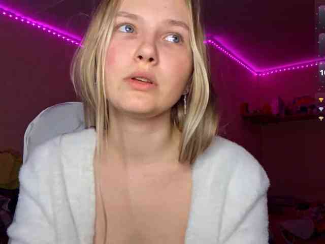 MilagroKailey webcam