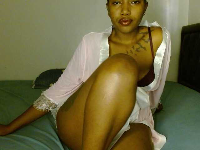 Prety-chocolatte's BongaCams show and profile