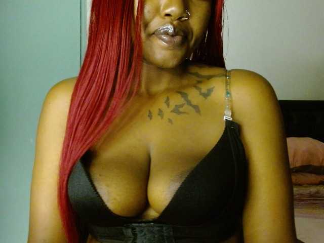 Prety-chocolatte's BongaCams show and profile