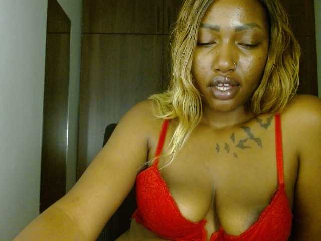 Prety-chocolatte's BongaCams show and profile