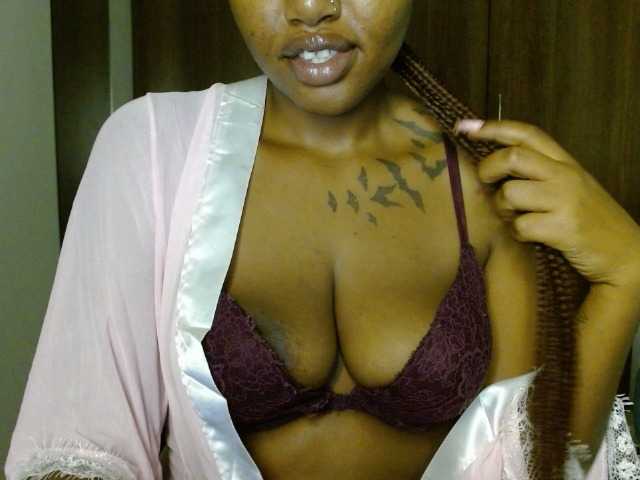 Prety-chocolatte's BongaCams show and profile