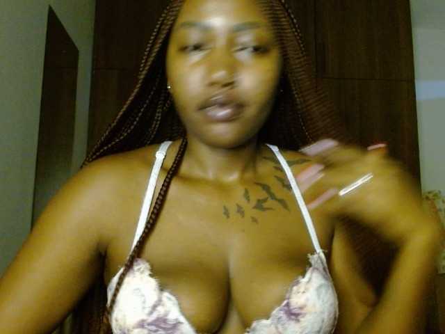 Prety-chocolatte's BongaCams show and profile