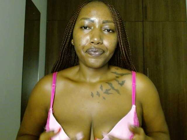 Prety-chocolatte's BongaCams show and profile