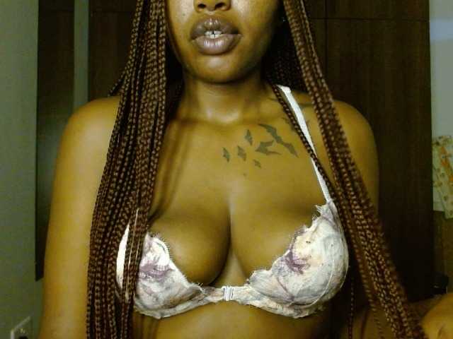 Prety-chocolatte's BongaCams show and profile