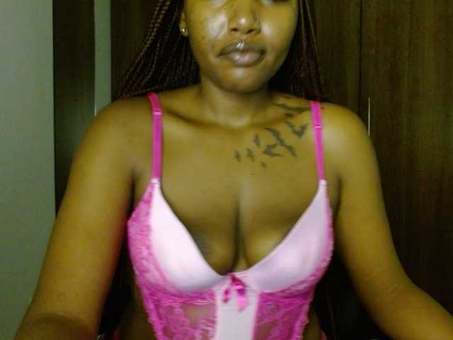 Prety-chocolatte's BongaCams show and profile