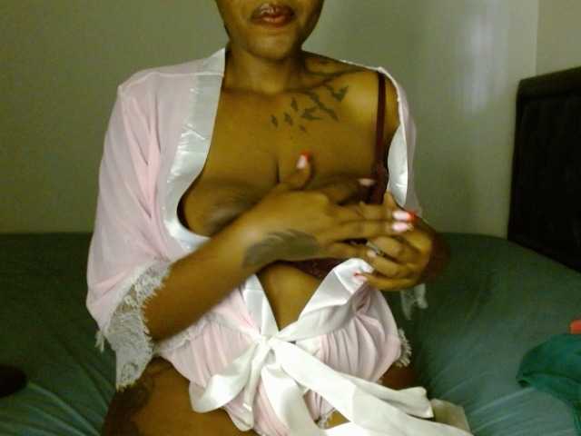 Prety-chocolatte's BongaCams show and profile