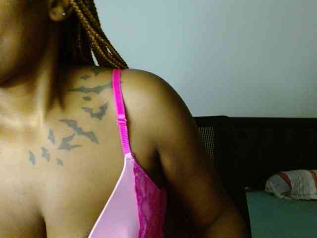 Prety-chocolatte webcam