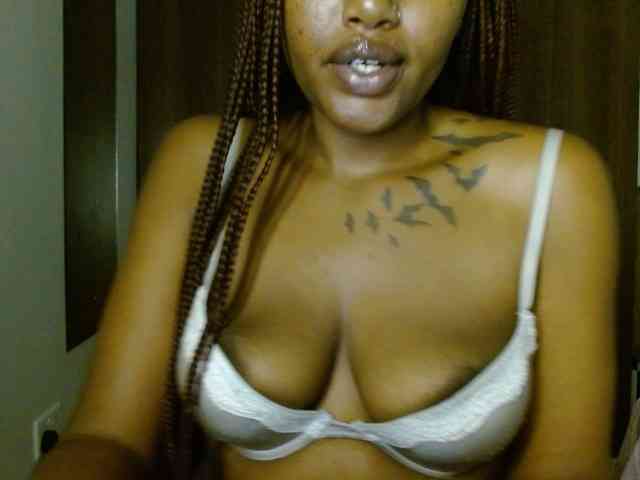 Prety-chocolatte Live Webcam on BongaCams