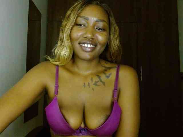 Prety-chocolatte webcam