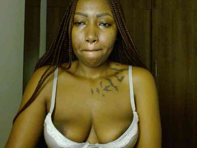 Prety-chocolatte Live Webcam on BongaCams