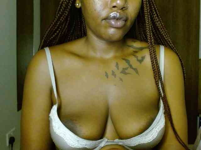 Prety-chocolatte webcam