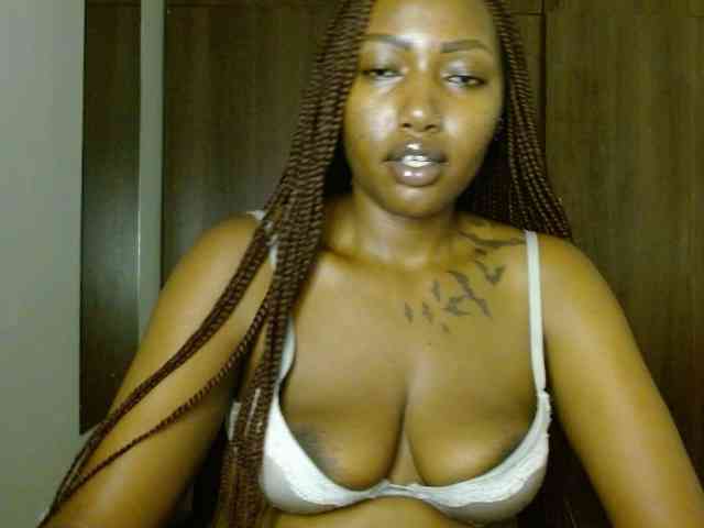 Prety-chocolatte Live Webcam on BongaCams