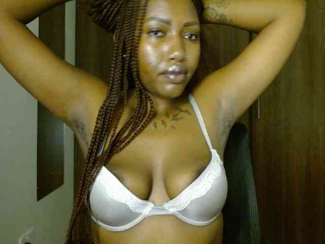 Prety-chocolatte webcam