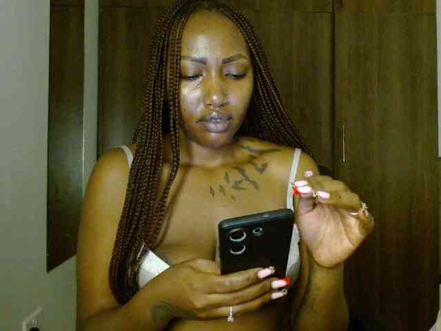 Prety-chocolatte webcam