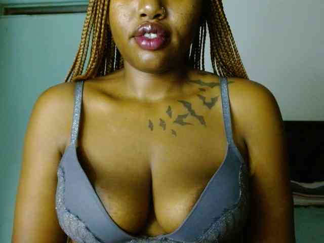 Prety-chocolatte webcam